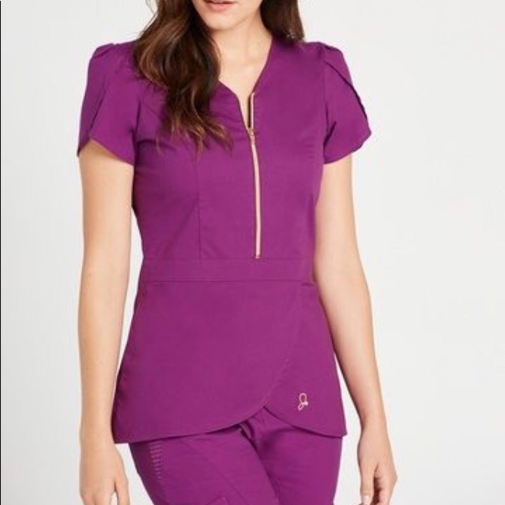 Brand New Jaanuu Scrub Top